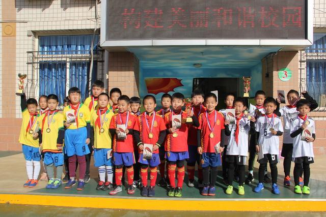 赵鹏：在我心中内马尔能力和创造力是梅罗外世界第3人 望早日康复